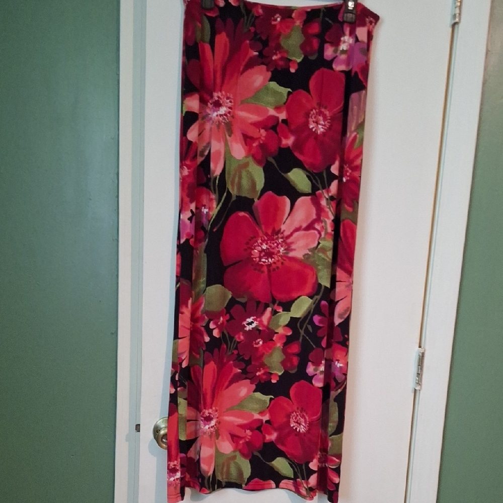 Kathy Ireland Red and Green Maxi Pencil Skirt Resort Wear